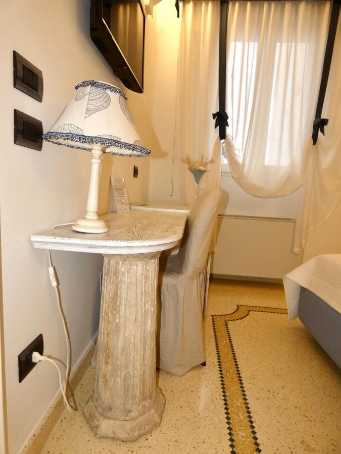 ホテル Palazzo Casto Relais タヴィアーノ エクステリア 写真