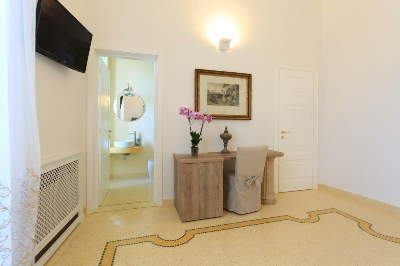 ホテル Palazzo Casto Relais タヴィアーノ エクステリア 写真